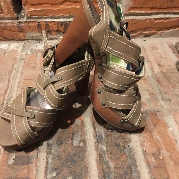 SOLD!! - Picture 3 of 4